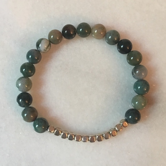 💚green jasper beaded stretch bracelet. - Picture 2 of 8